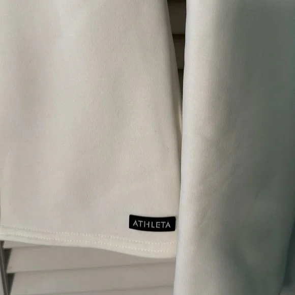 Athleta Ladies pullover with soft lining Sz L creamy white color. Like New - Picture 2 of 6